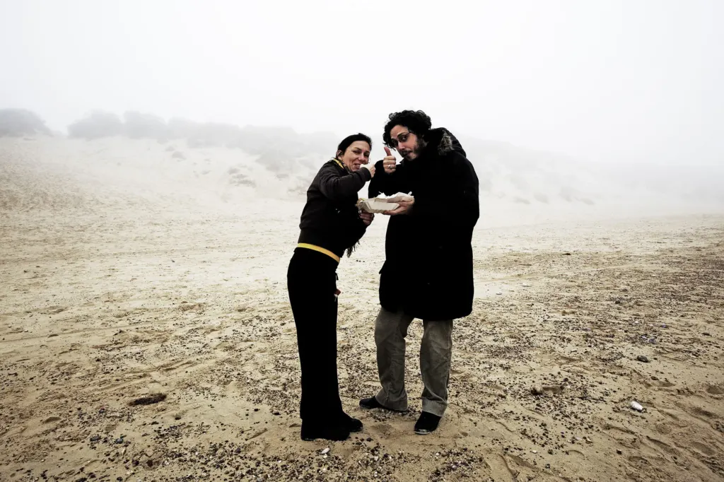 Bloc Weekend 2008 — documentary, event and music photograph in Hemsby-on-Sea, Norfolk, UK, frame 49 of 151.